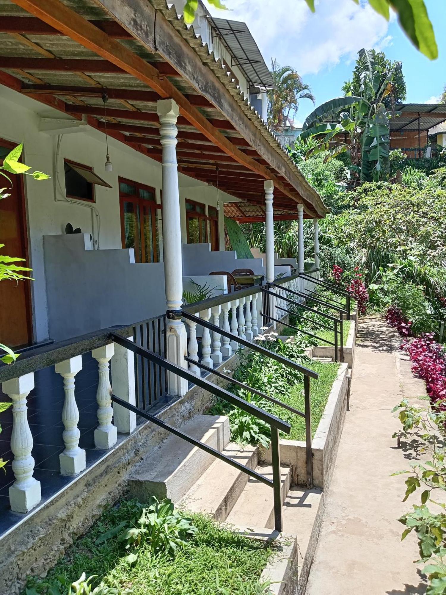 Soorya Inn Ella Buitenkant foto